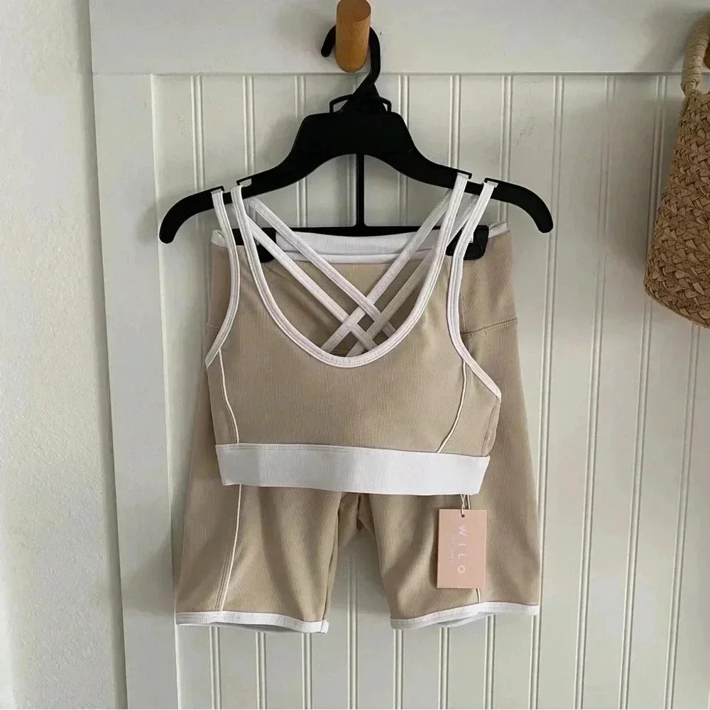 Wilo the Label Women’s Ribbed Sports Bra and Swift Short Clay Set Small